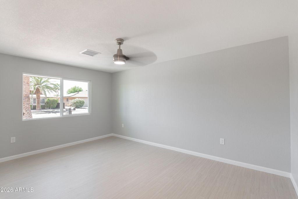Image 21 of property listing at 18003 N 129TH Avenue, Sun City West, AZ 85375