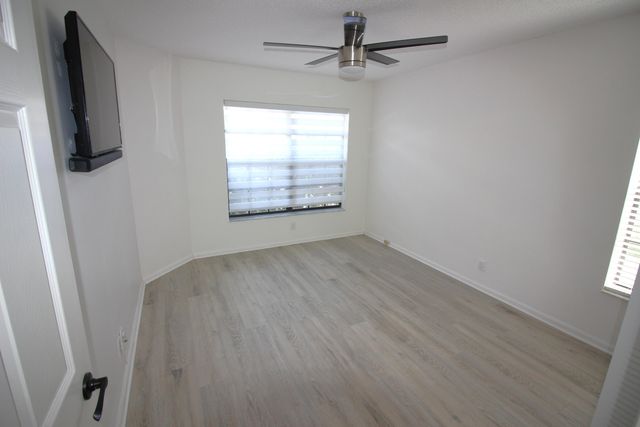 416 Buttonwood Place, Boca Raton, FL 33431