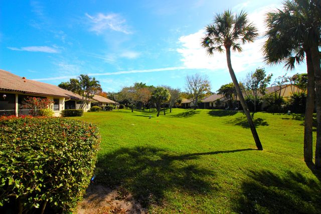 416 Buttonwood Place, Boca Raton, FL 33431