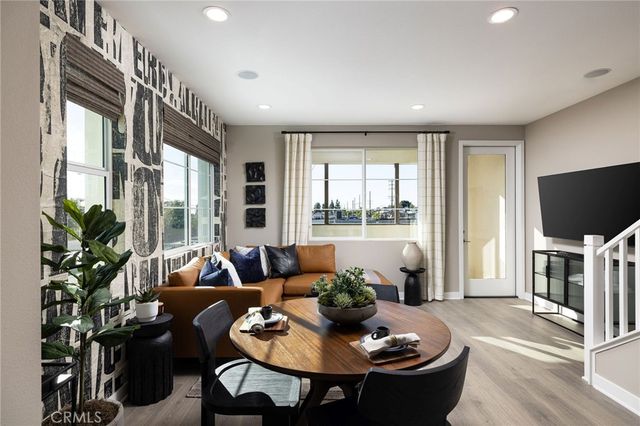 166 E Whittier Boulevard, La Habra, CA 90631