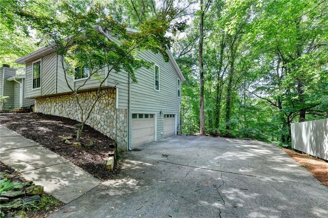 5100 Forest Mist Drive SE, Smyrna, GA 30082