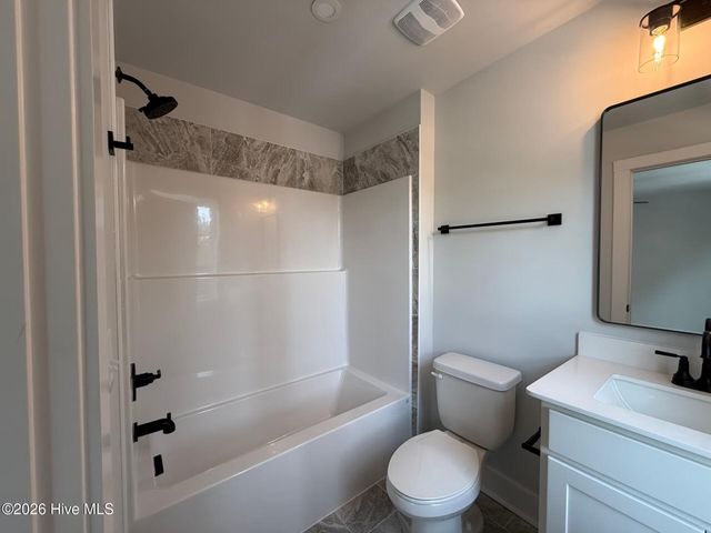 102 Lexington Lane, Southern Pines, NC 28387