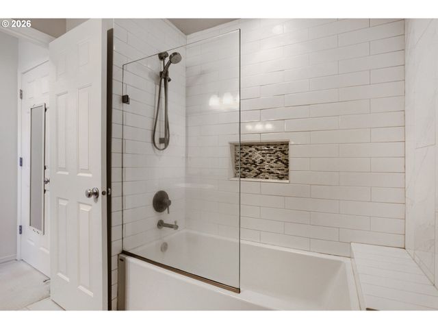 15495 BRIANNE Ct, Lake Oswego, OR 97035