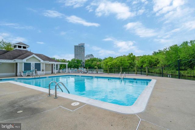 2832 NEW PROVIDENCE CT, Falls Church, VA 22042