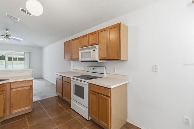 273 CURTIS AVENUE, Groveland, FL 34736