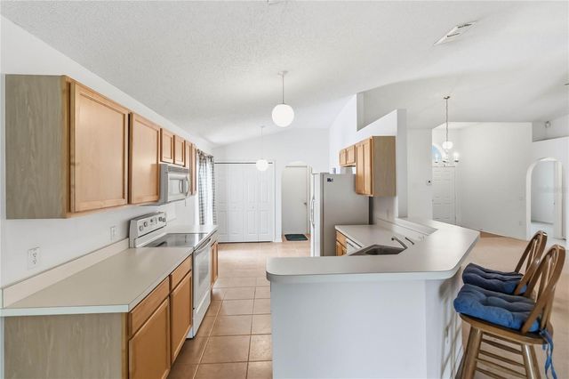 273 CURTIS AVENUE, Groveland, FL 34736