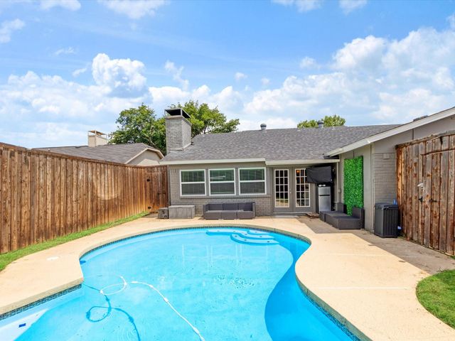 2922 Spring Brook Drive, Garland, TX 75044