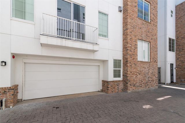 3821 N Braeswood Boulevard D, Houston, TX 77025