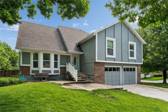 11725 England Street, Overland Park, KS 66210