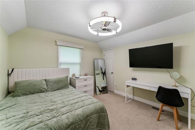 11725 England Street, Overland Park, KS 66210