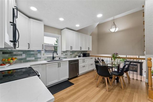 11725 England Street, Overland Park, KS 66210