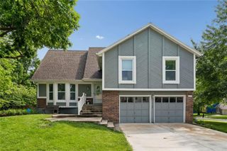 11725 England Street, Overland Park, KS 66210