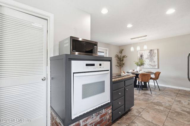 3754 RUSTIC Lane, Jacksonville, FL 32217