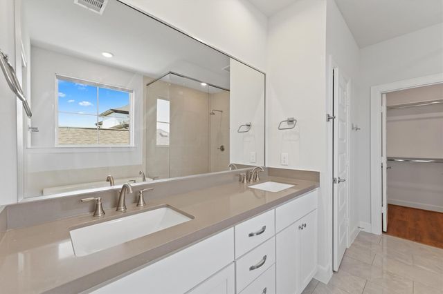 2802 Grand Fountains Drive G, Houston, TX 77054