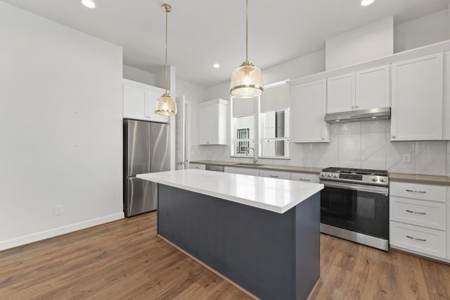 2802 Grand Fountains Drive G, Houston, TX 77054