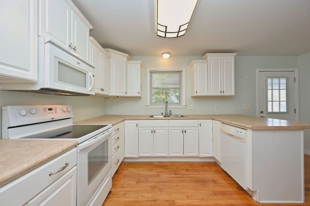 102 Becker Ave, Old Hickory, TN 37138