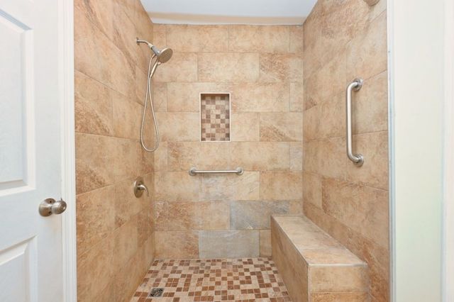 102 Becker Ave, Old Hickory, TN 37138