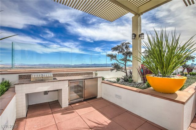 150 Las Vegas Boulevard 2307, Las Vegas, NV 89101