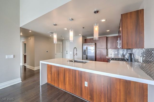 150 Las Vegas Boulevard 2307, Las Vegas, NV 89101