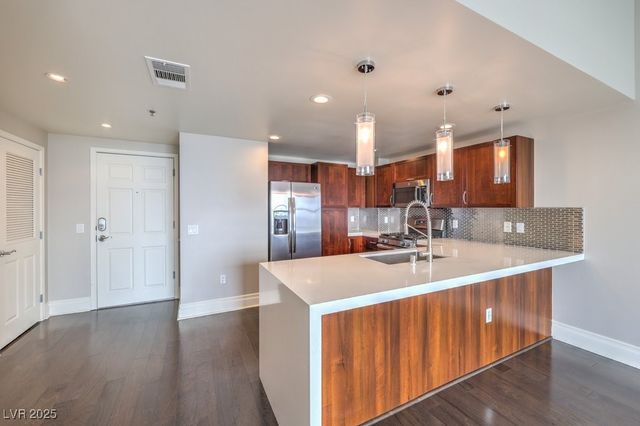 150 Las Vegas Boulevard 2307, Las Vegas, NV 89101