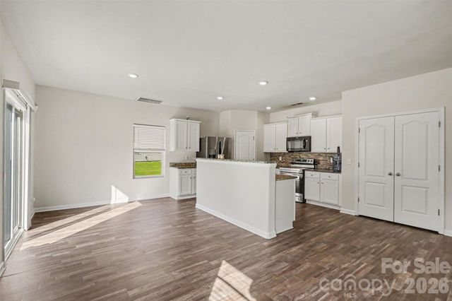 8411 Highgate Drive, Charlotte, NC 28215