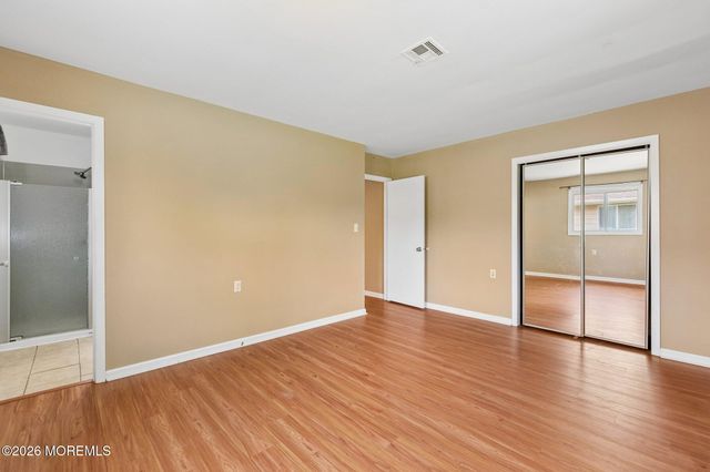 15 Spanish Wells Street, Toms River, NJ 08757