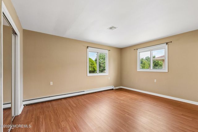 15 Spanish Wells Street, Toms River, NJ 08757