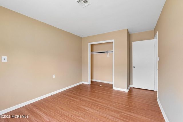 15 Spanish Wells Street, Toms River, NJ 08757