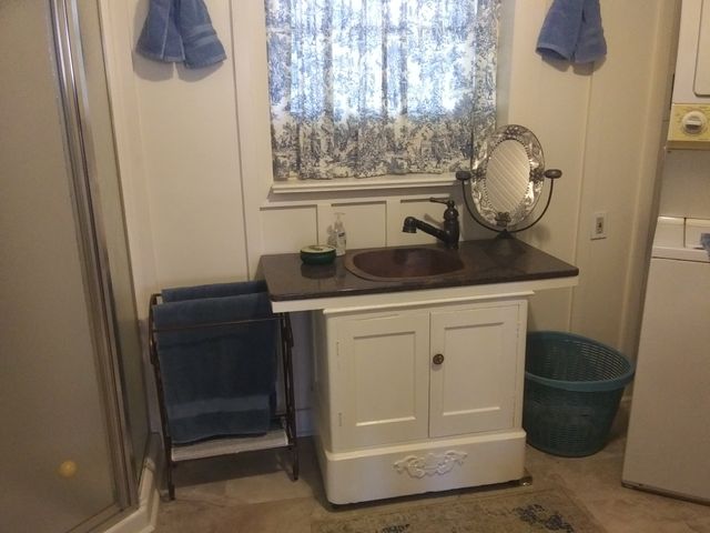 1003 Lawndale Dr, Murfreesboro, TN 37129