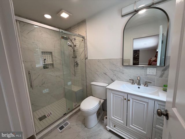 112 BOBBIE DR, Ivyland, PA 18974