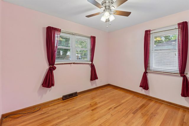 1111 N D Street, Indianola, IA 50125