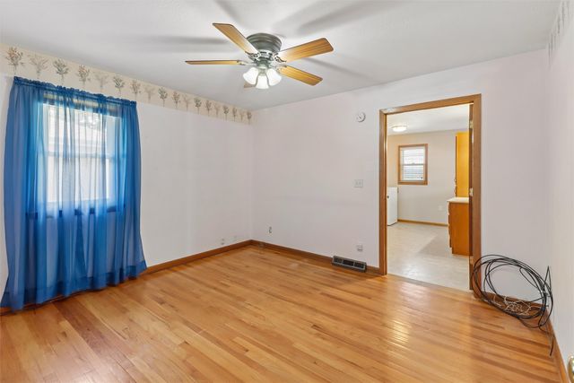 1111 N D Street, Indianola, IA 50125
