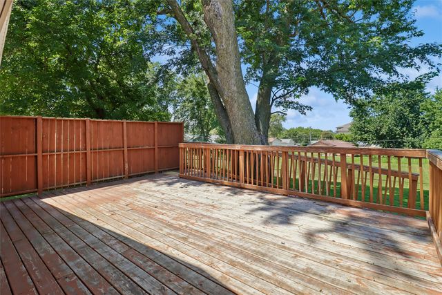 1111 N D Street, Indianola, IA 50125