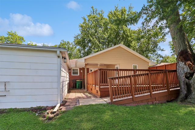 1111 N D Street, Indianola, IA 50125