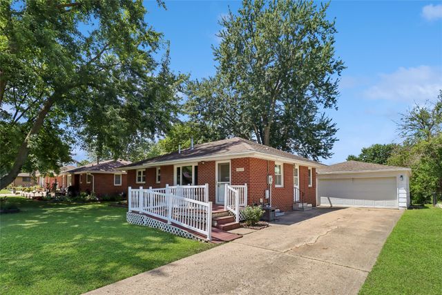 1111 N D Street, Indianola, IA 50125