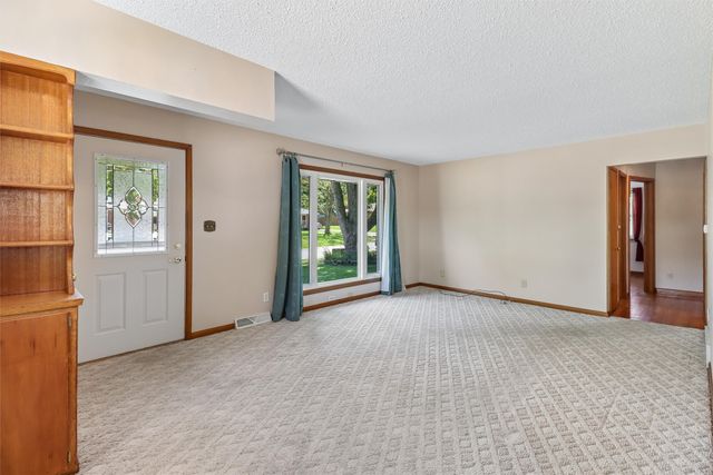 1111 N D Street, Indianola, IA 50125