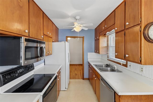 1111 N D Street, Indianola, IA 50125