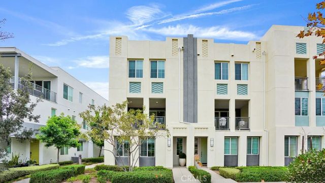 743 Beacon, Irvine, CA 92618