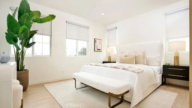 743 Beacon, Irvine, CA 92618