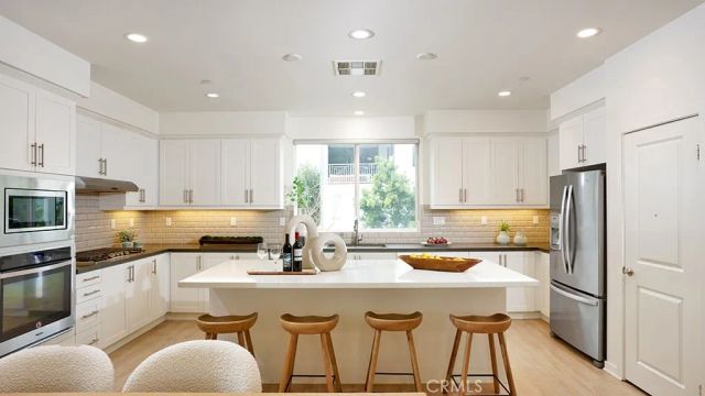 743 Beacon, Irvine, CA 92618