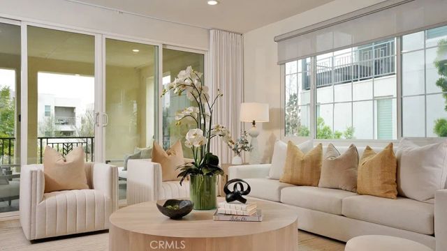 743 Beacon, Irvine, CA 92618