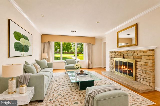 3130 CHICHESTER LN, Fairfax, VA 22031