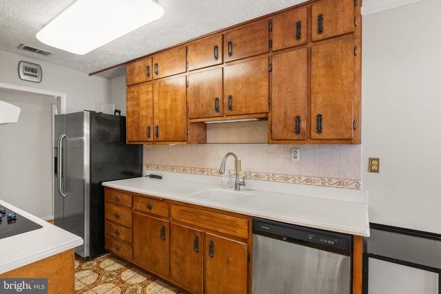 3130 CHICHESTER LN, Fairfax, VA 22031