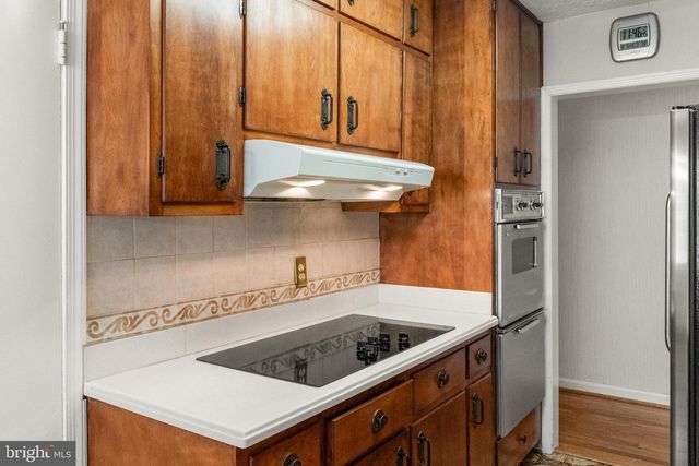 3130 CHICHESTER LN, Fairfax, VA 22031