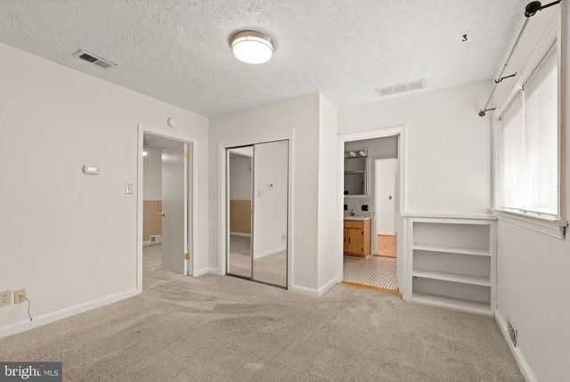 3130 CHICHESTER LN, Fairfax, VA 22031