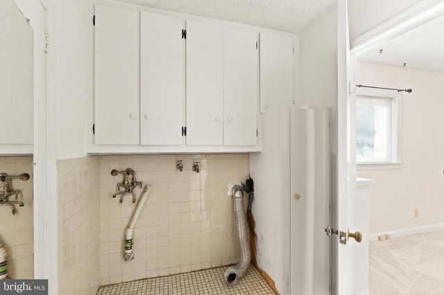 3130 CHICHESTER LN, Fairfax, VA 22031