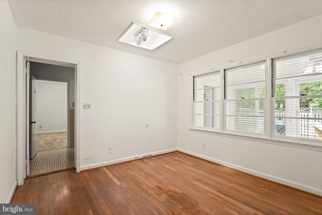 3130 CHICHESTER LN, Fairfax, VA 22031