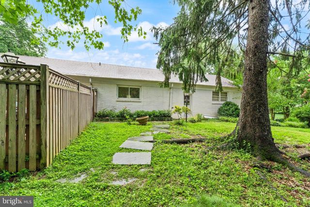 3130 CHICHESTER LN, Fairfax, VA 22031