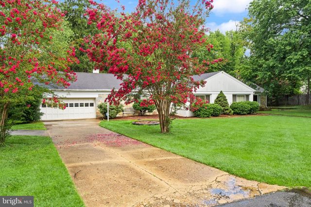 3130 CHICHESTER LN, Fairfax, VA 22031