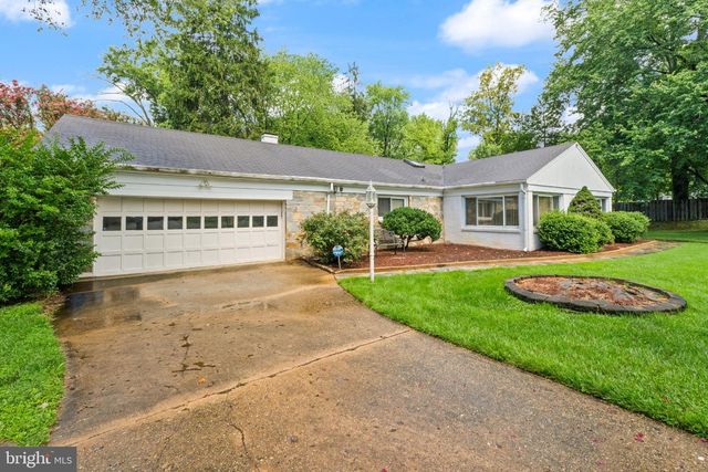 3130 CHICHESTER LN, Fairfax, VA 22031